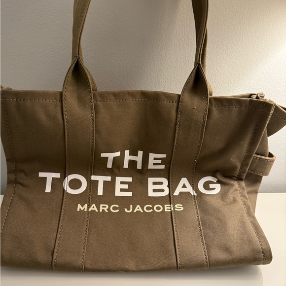 Marc Jacob’s Slate Green Canvas Tote Bag - Picture 6 of 8